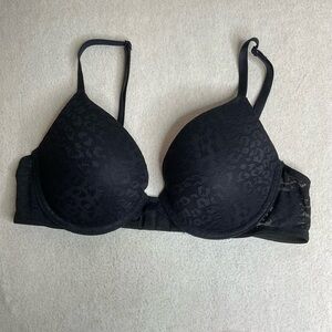 PINK Victoria’s Secret lightly lined bra black‎ lace underwire t-shirt size 34B